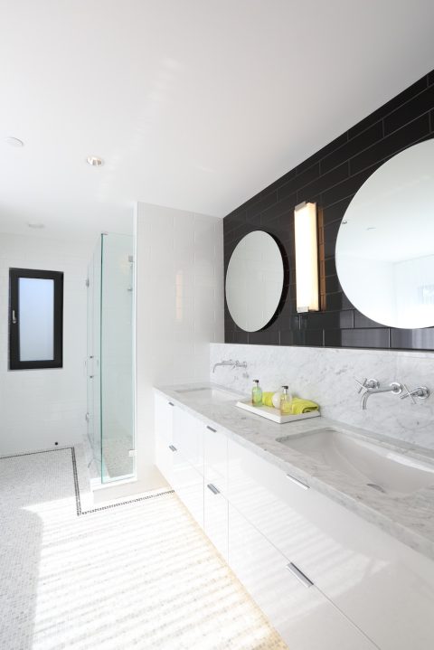 West Vancouver Hollyburn gallery image